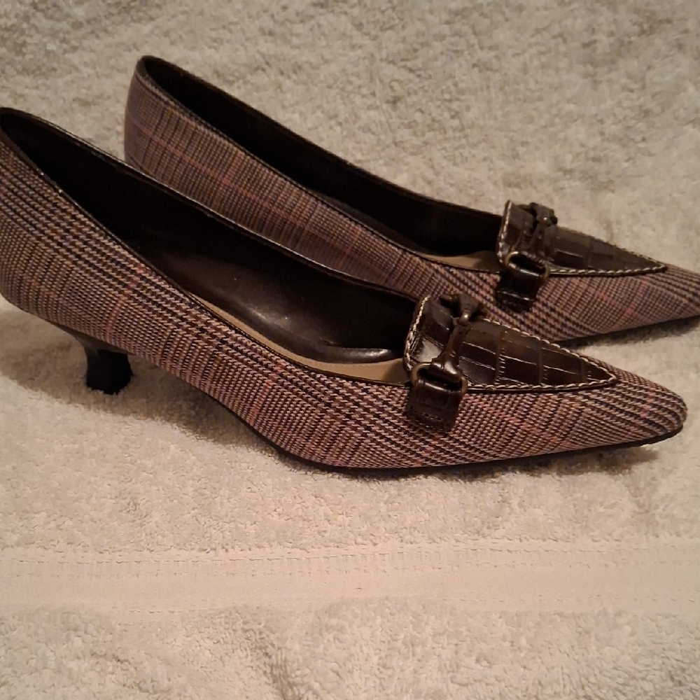 Chic Plaid‎ Women's Heels with Buckle Detail